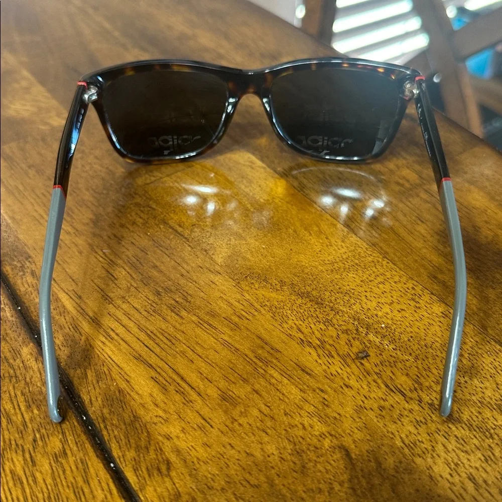 Caroline Herrera Reader Sunglasses +3 with case